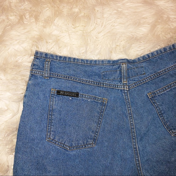 No excuses | Button Shorts - Picture 4 of 4